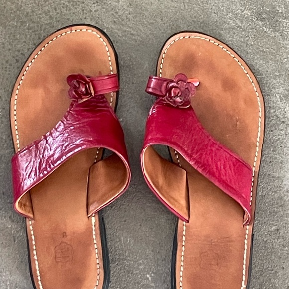 Moroccan Red Leather Thong Sandals - Picture 4 of 8